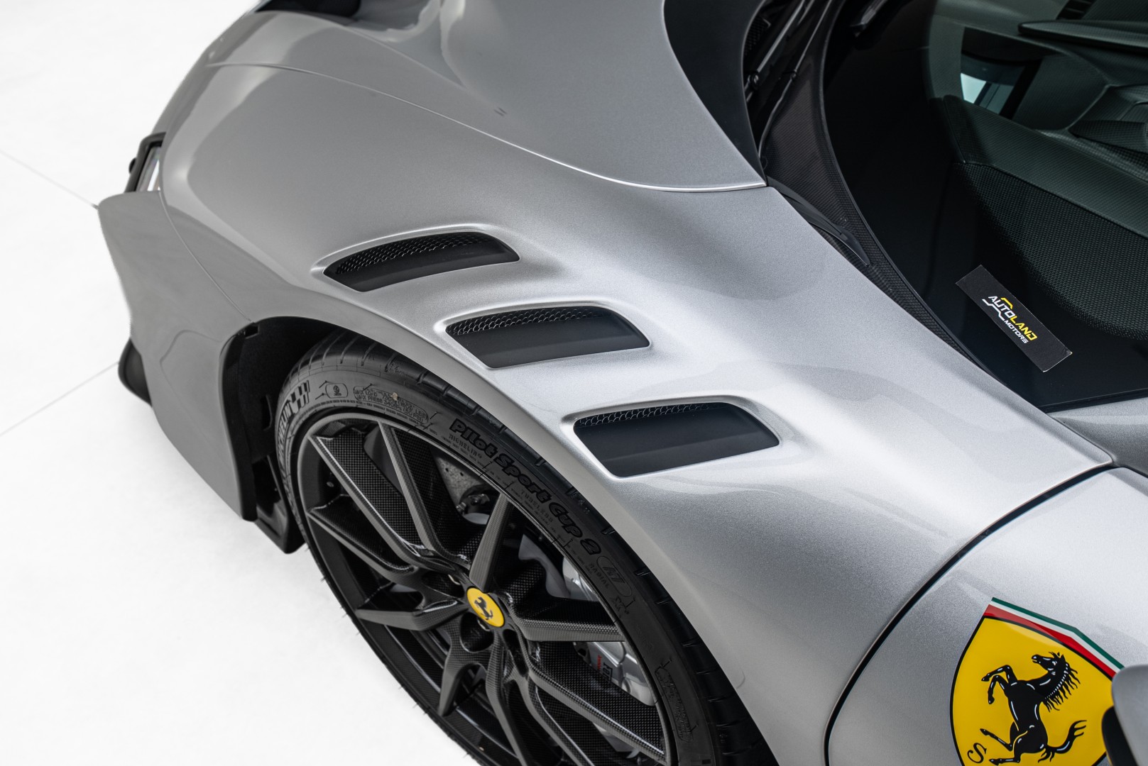 2025 FERRARI SF90 XX SPIDER | MAIN DEALER SERVICE | FULL CARBON